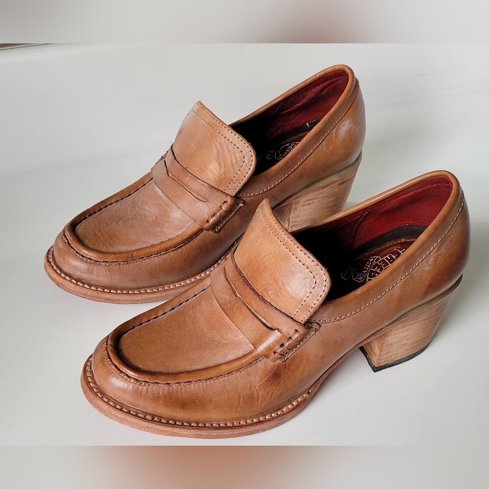 Freebird Chevelle Tan Chunky Heel Loafers Size 8